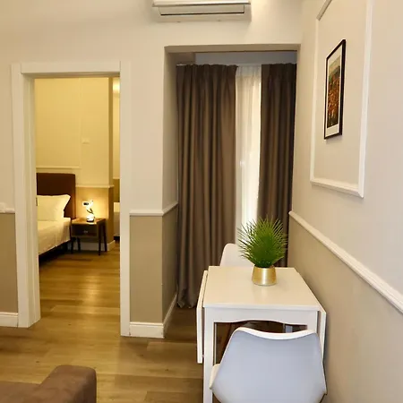 Konukevi El Roy Garden 3*